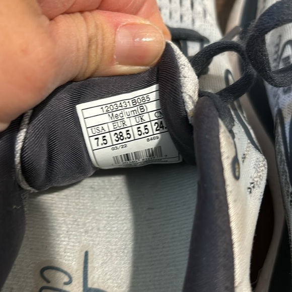 Brooks sneakers - Picture 7 of 7